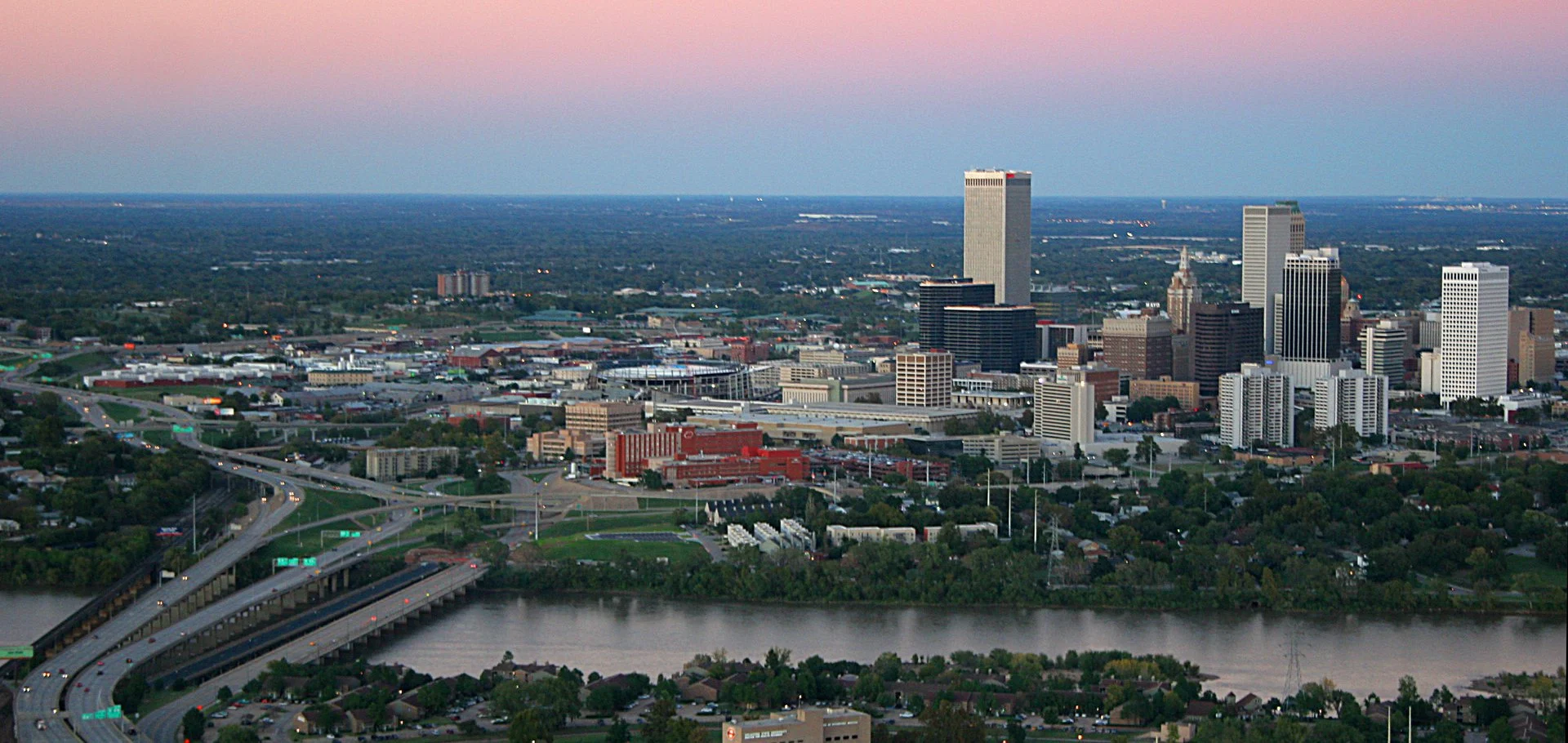1482274279_1482274276-tulsaaerialcvbslideshow